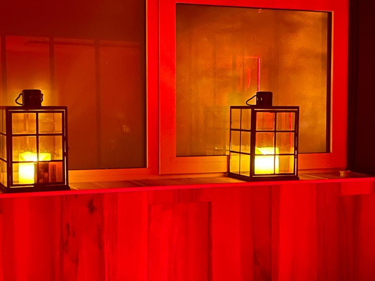 Апартаменти Loft Red Lights Сен-Сіпріян Екстер'єр фото