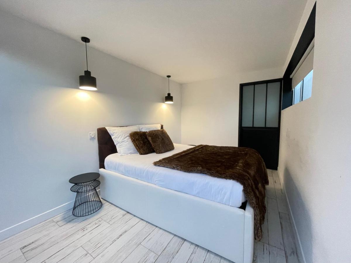 Апартаменти Loft Red Lights Сен-Сіпріян Екстер'єр фото